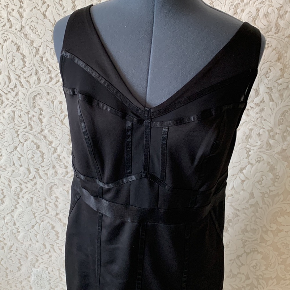❌SOLD❌TORRID BLACK SCUBA KNIT & MESH BODYCON DRESS - Picture 5 of 14